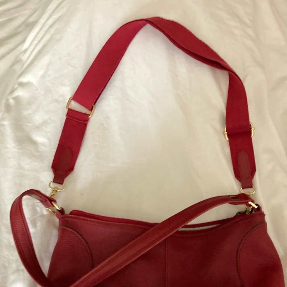 The Sak Red Leather Shoulder Bag - Picture 10 of 12